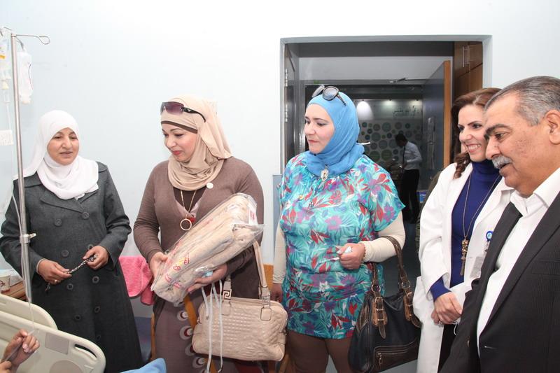 الاحتفال بعيد الأم مع الأمهات اللواتي يتلقين العلاج في المركز